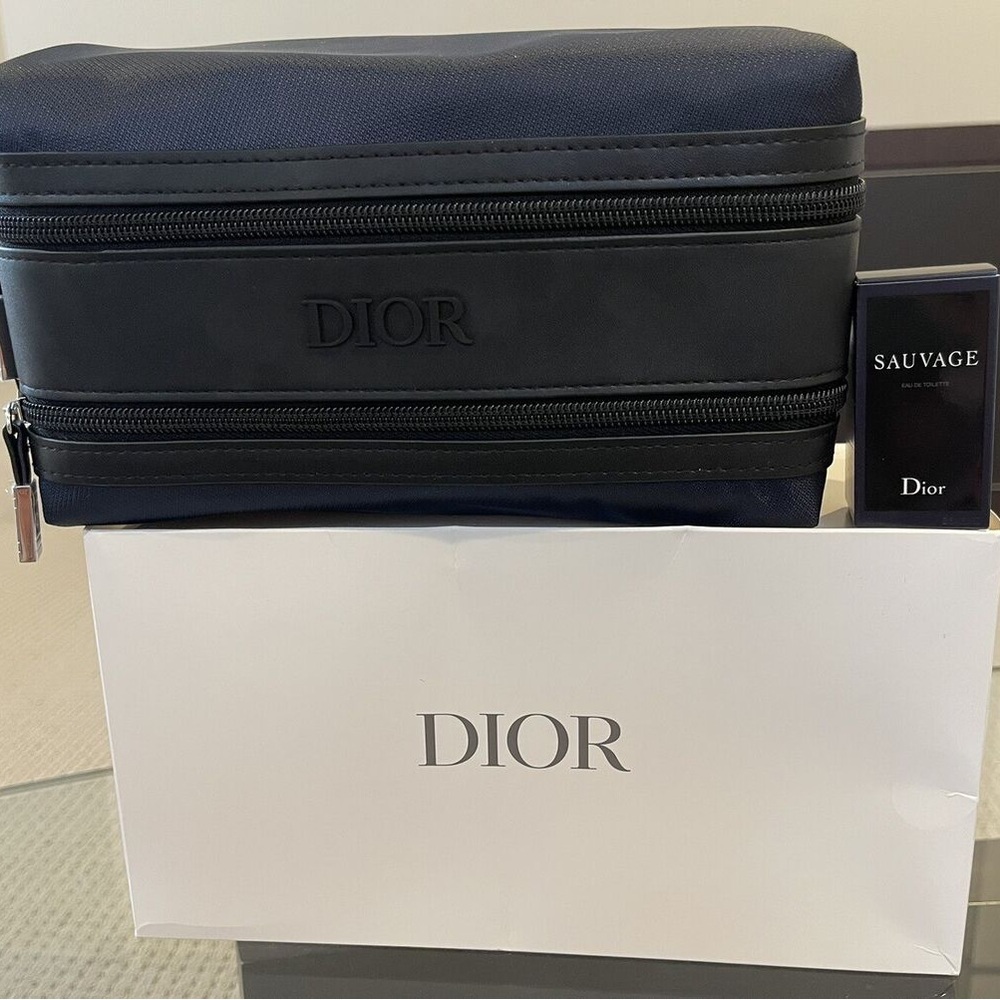 Dior Toiletry Bag - Picture 4 of 4